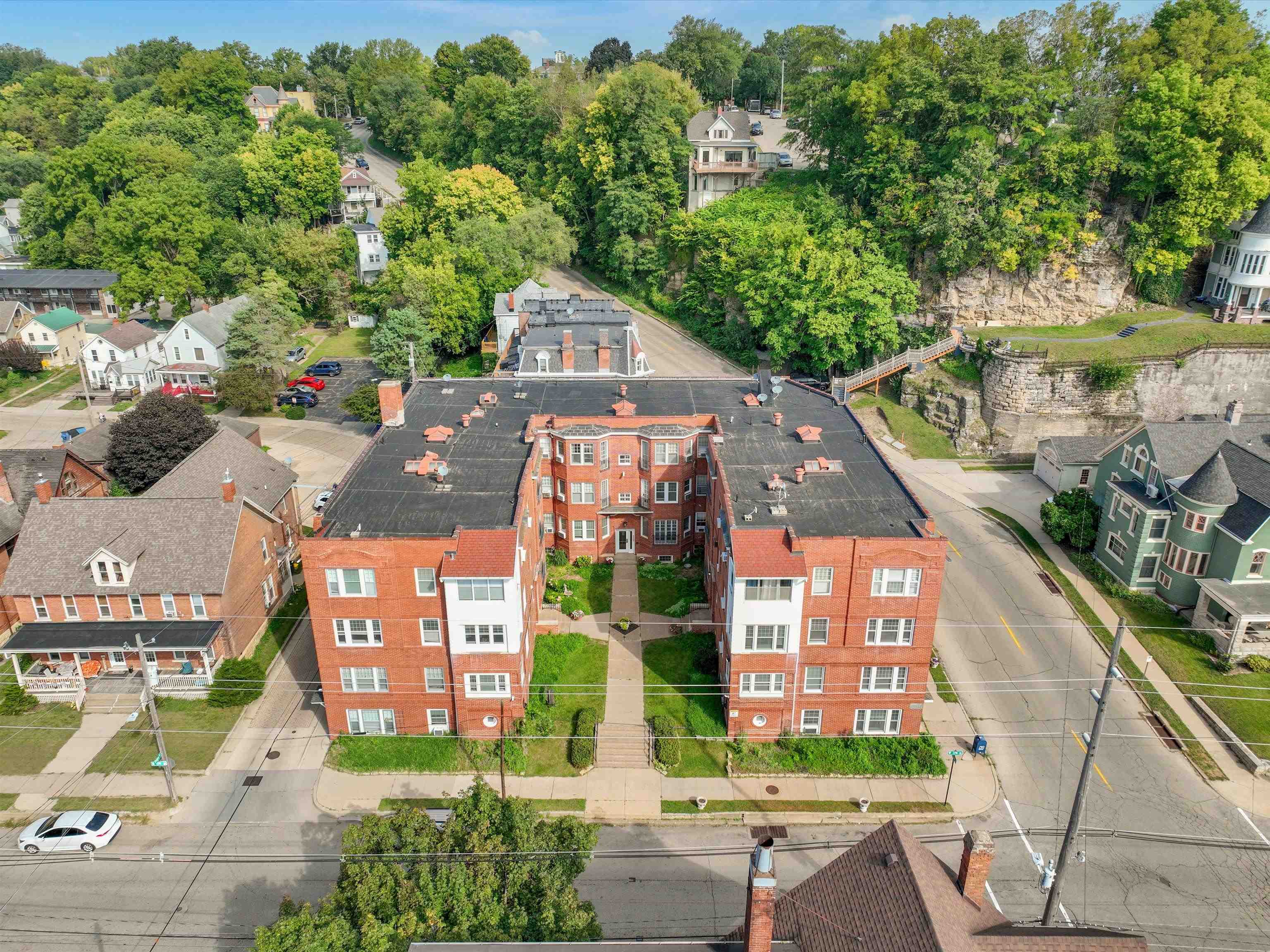 201 W 17th Street