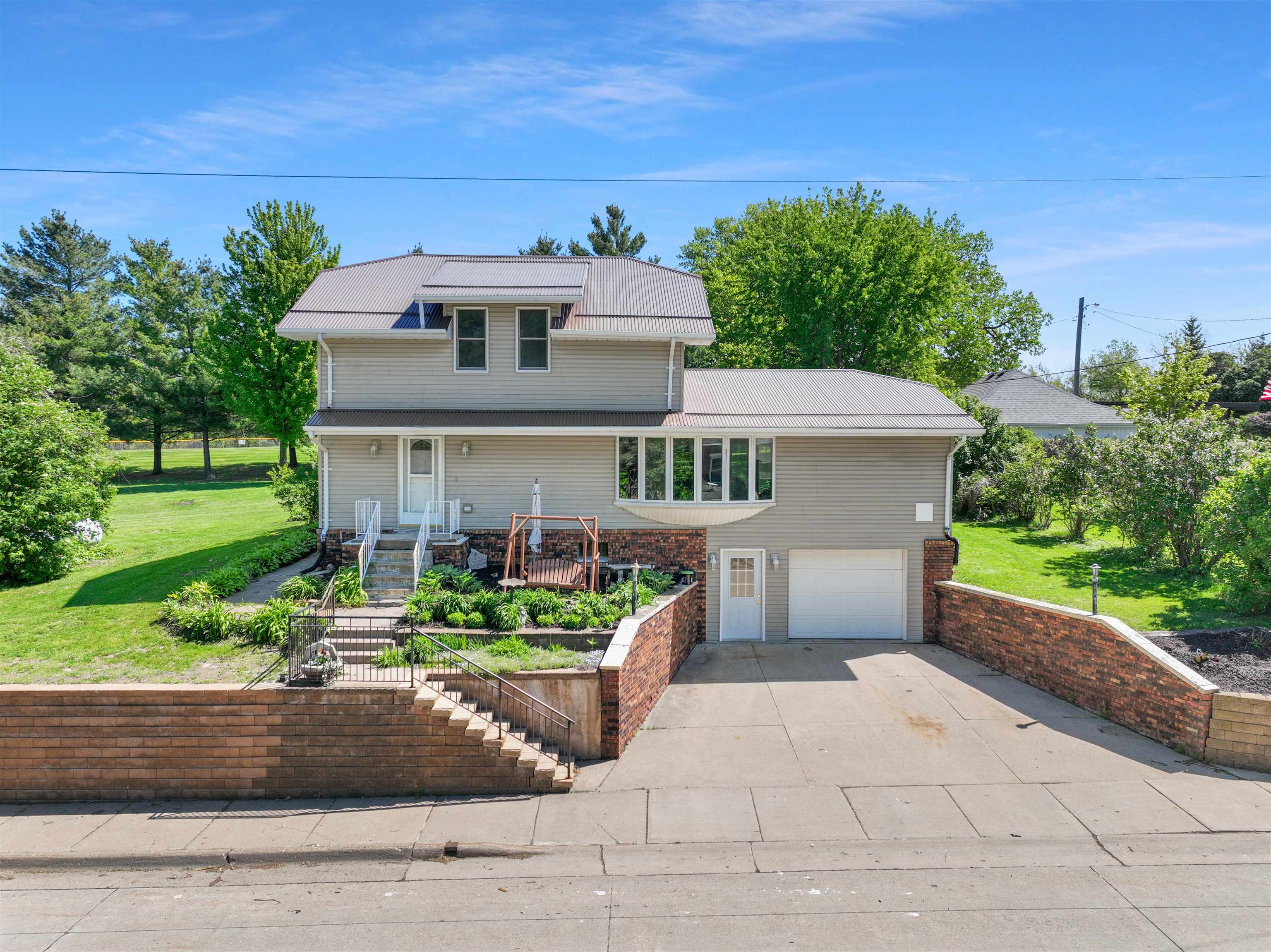 585 Balltown Road
