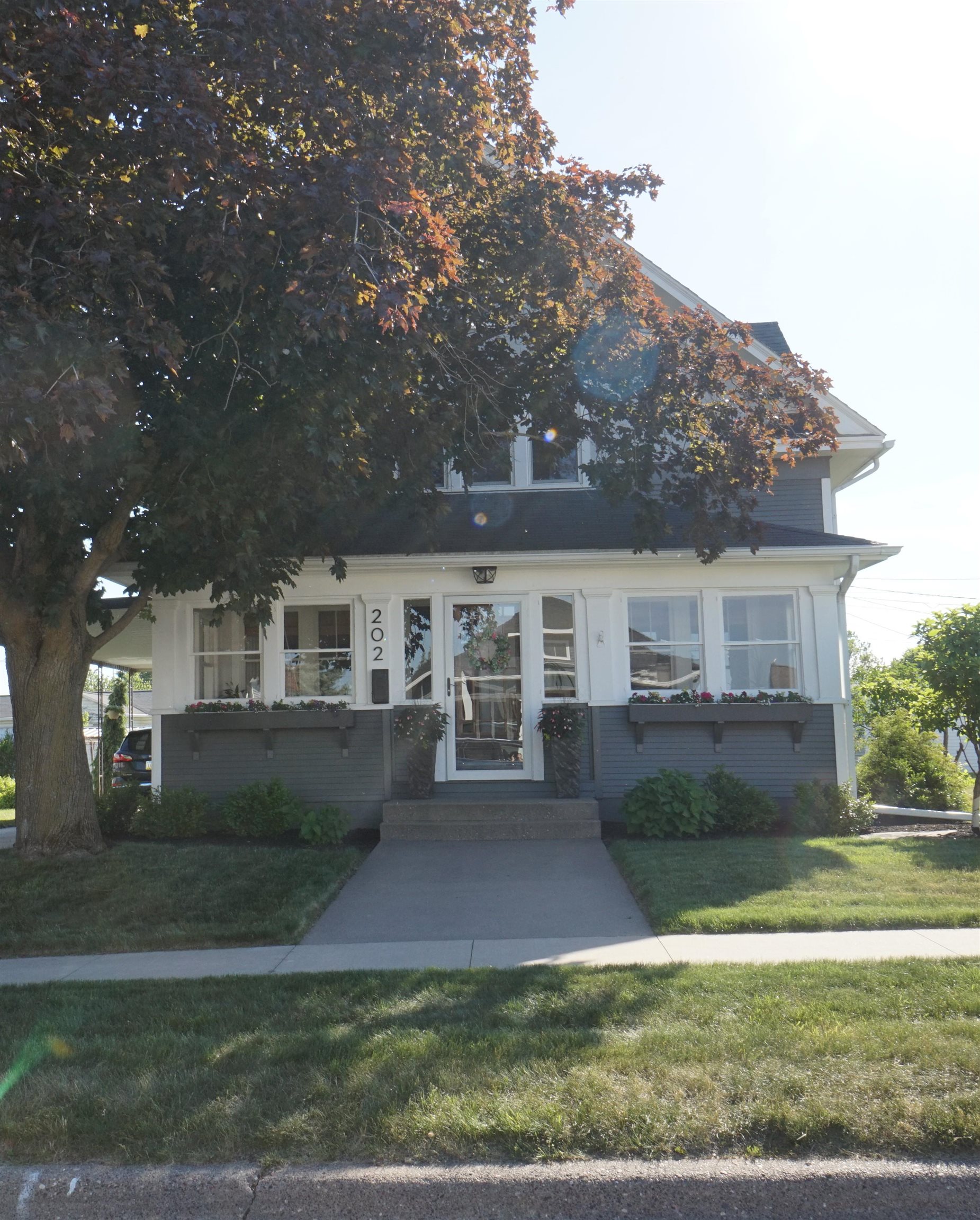 202 N 6th Street