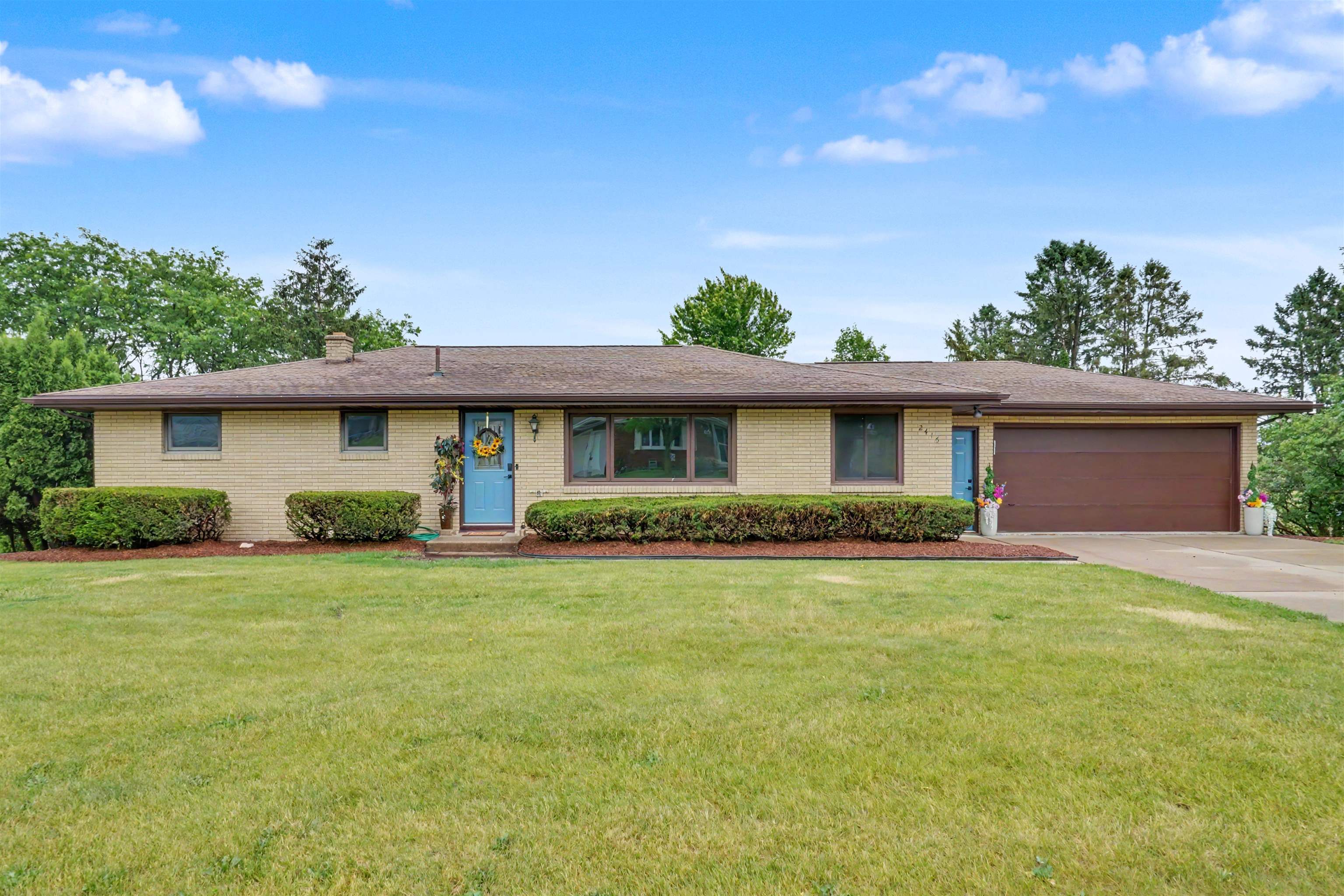 2416 Maplewood Drive