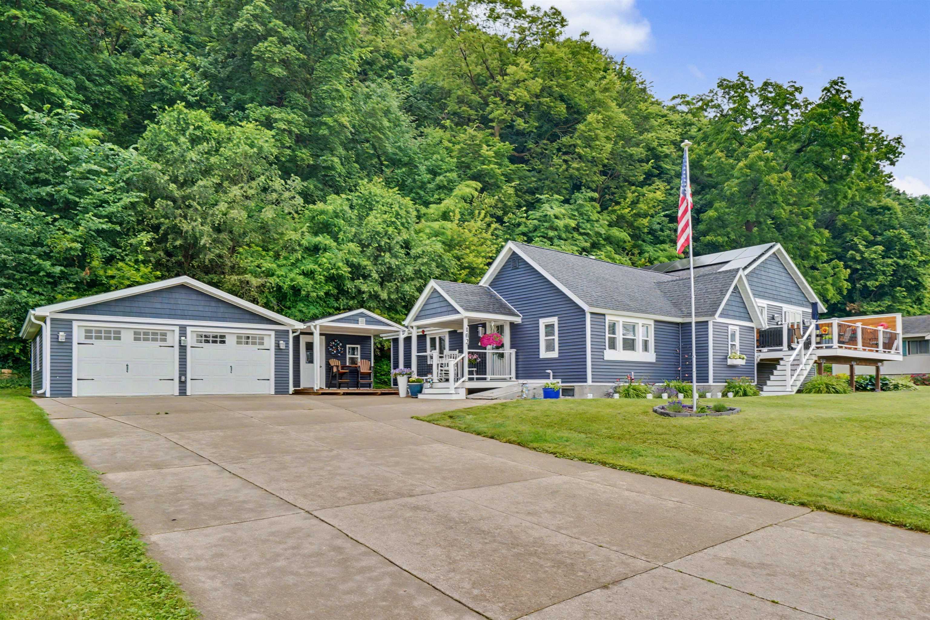 102 N Bluff Street