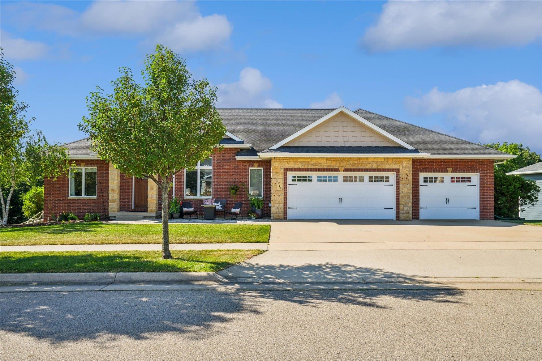 1918 Creek Wood Drive