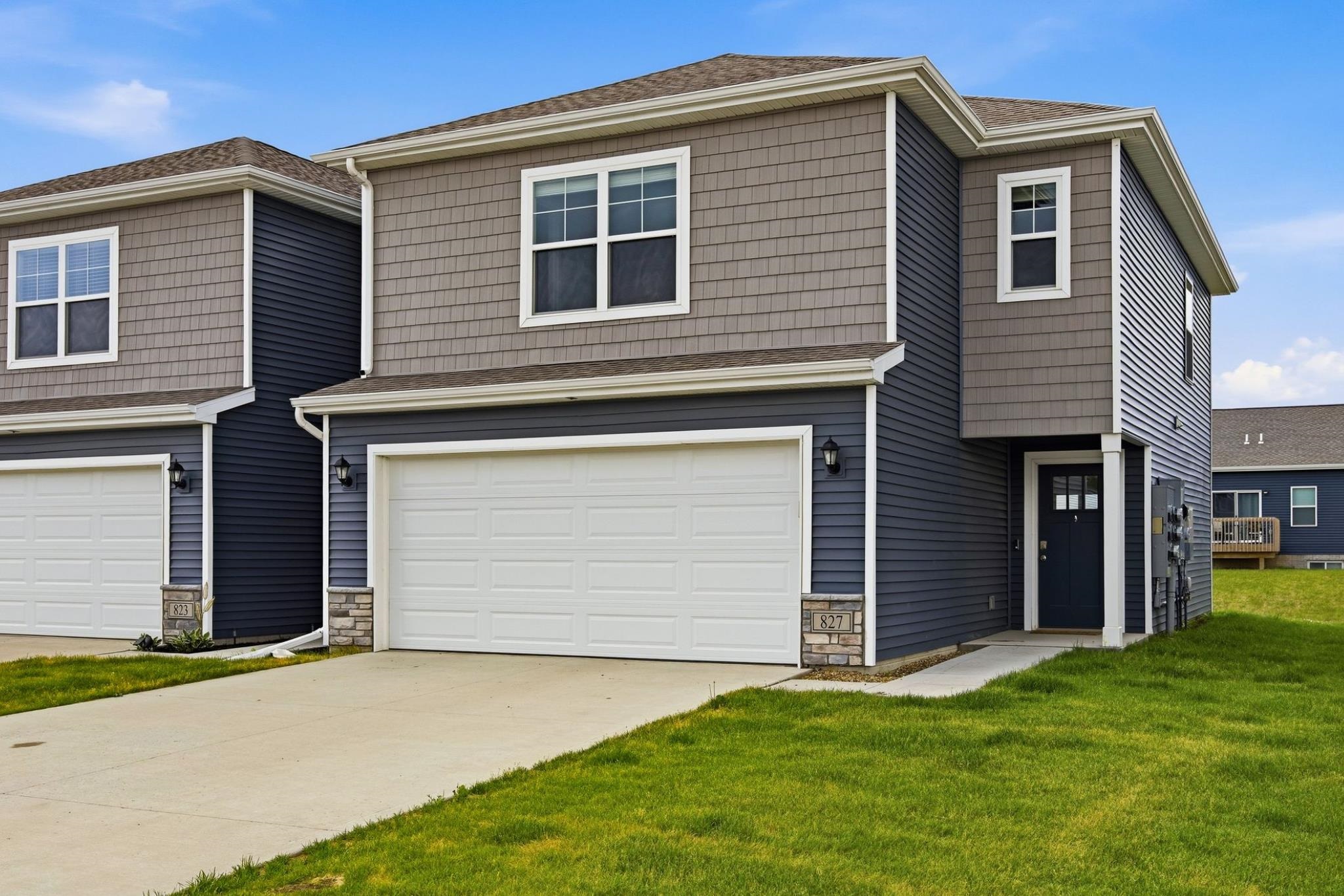 827 Oak Drive